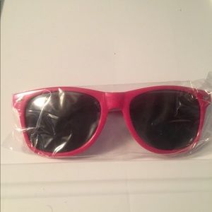 Set of 6 Pink Sunglasses